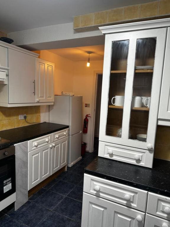 Apex house Rainham - View 7