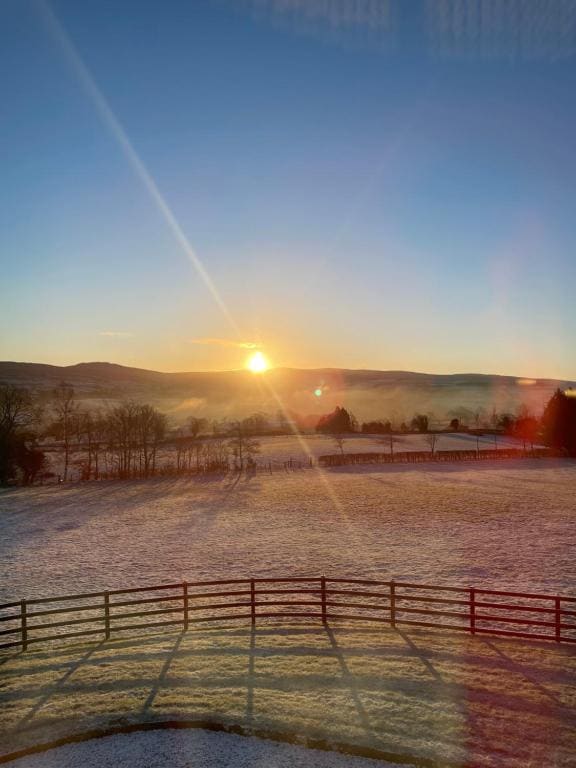 Arney Lodge Farm - View 7