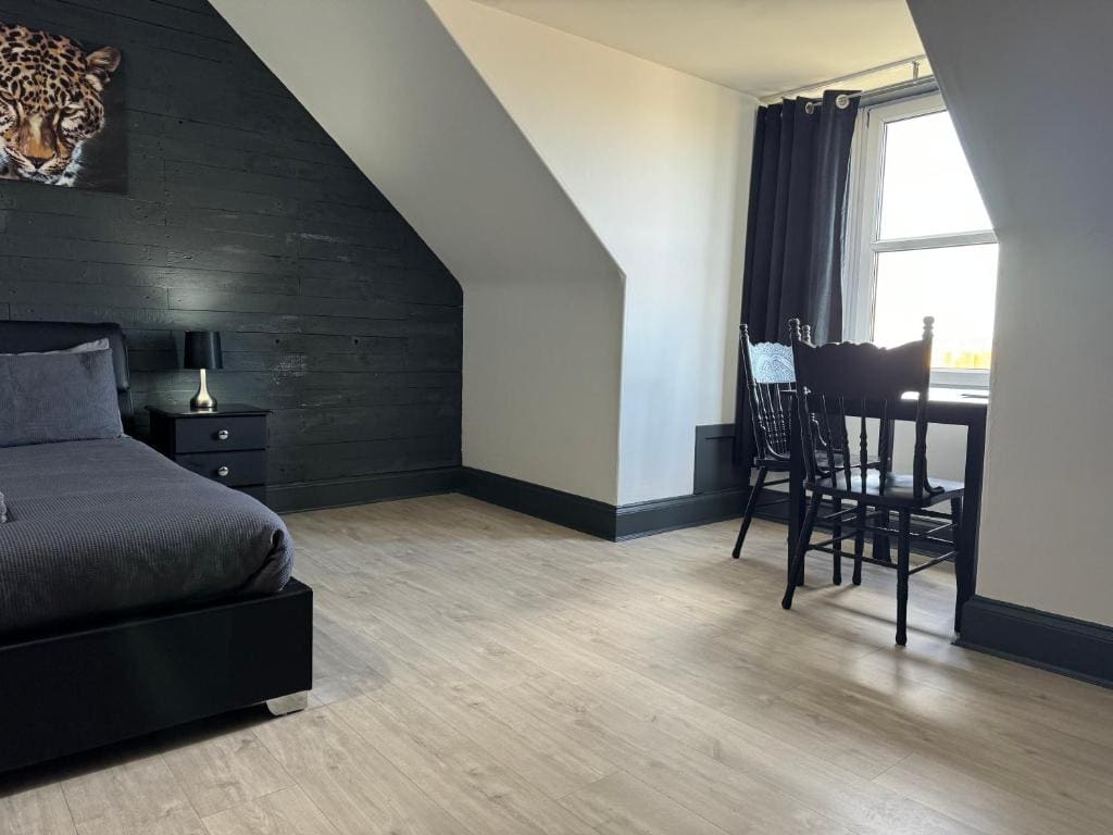 Aspen Guest House - View 2