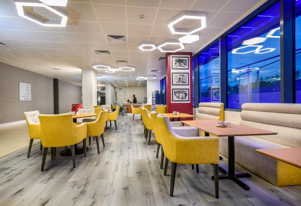 Atrium Hotel Heathrow - View 4