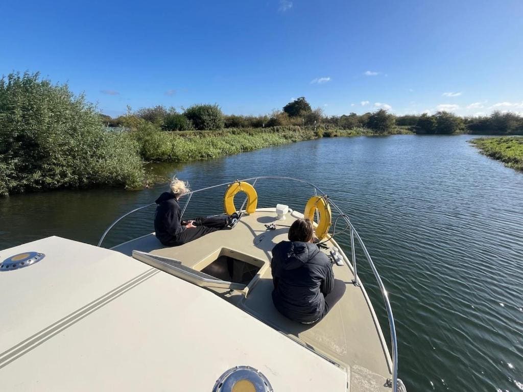 Beautiful boat in rural surroundings near Beverley - View 4
