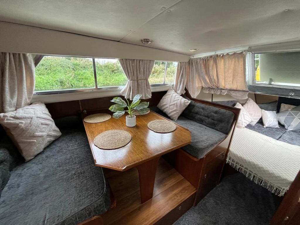 Beautiful boat in rural surroundings near Beverley - View 6