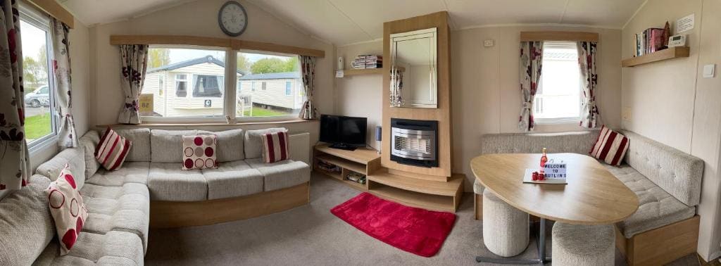 Beautiful Butlins van - View 4