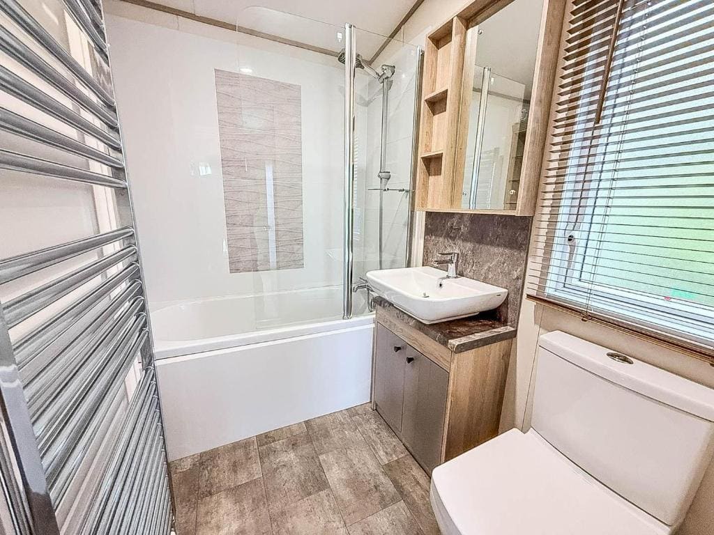 Beautiful Lodge At Manor Park In Hunstanton Ref 23018K - View 3