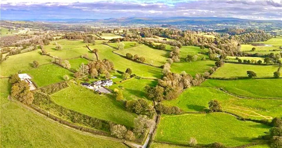 Ravenscroft Retreats Glamping - View 4