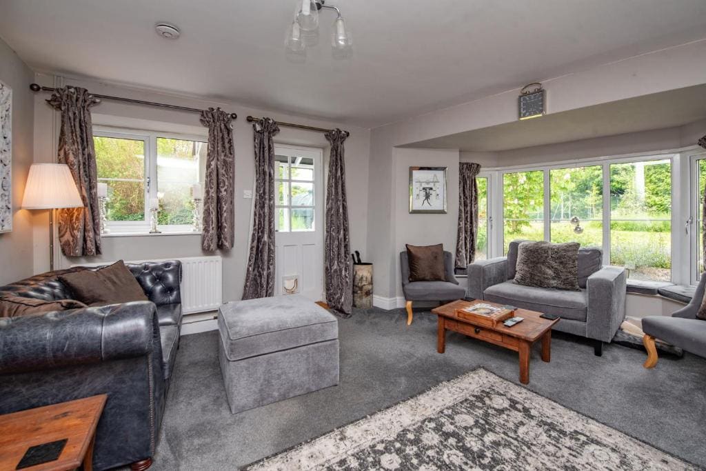 Stable Cottage - View 5