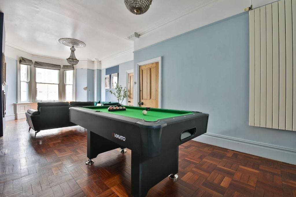 Elegant Victorian Home with Pool Table & Parking - Main view