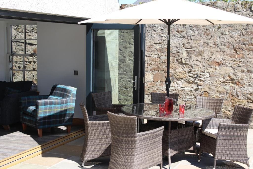Brackness House Luxury B&B - View 5