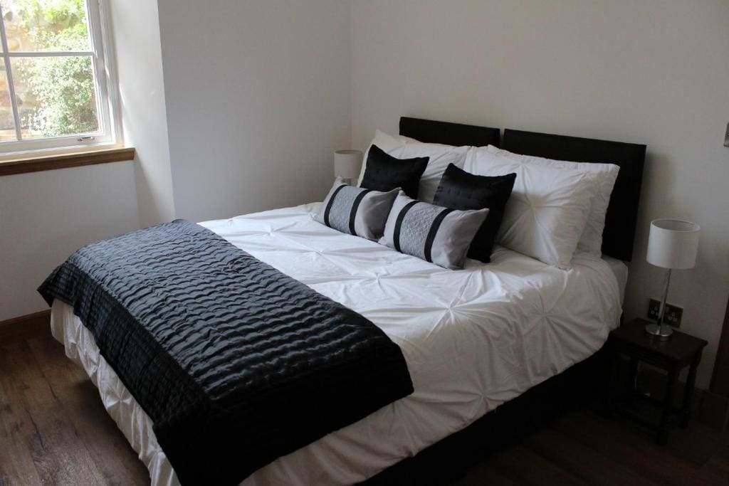 Brackness House Luxury B&B - View 2