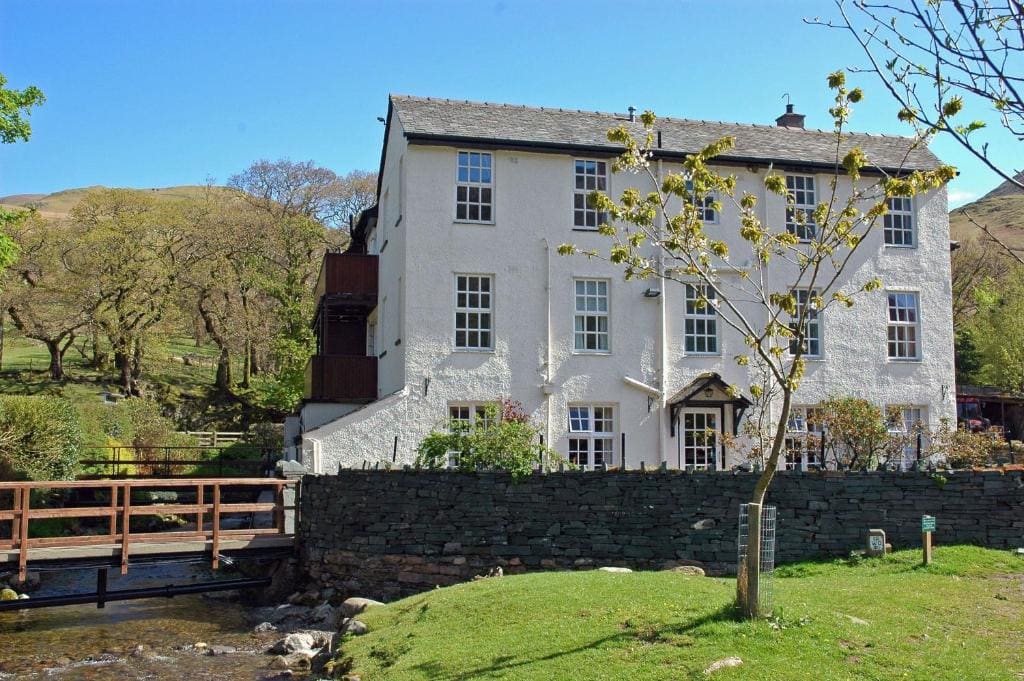 Bridge Hotel - Main view