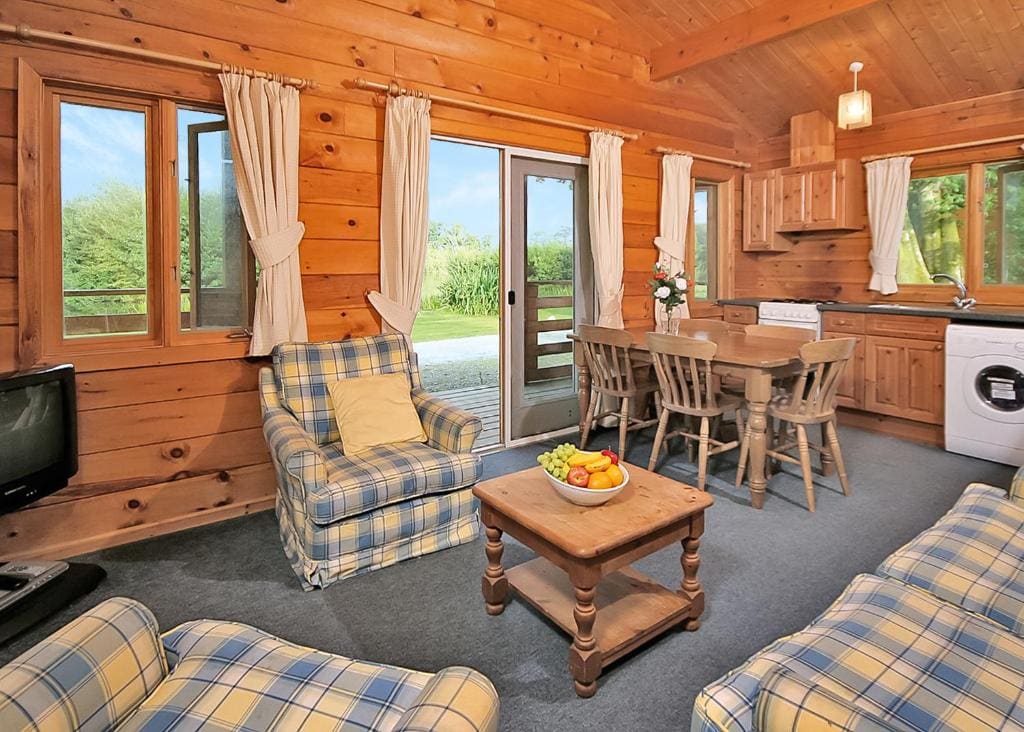 Bron Eifion Lodges - View 4