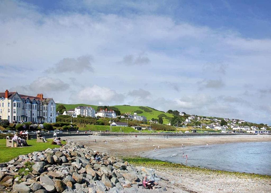 Bron Eifion Lodges - View 7