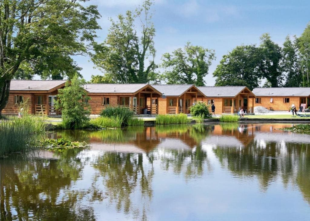 Bron Eifion Lodges - Main view
