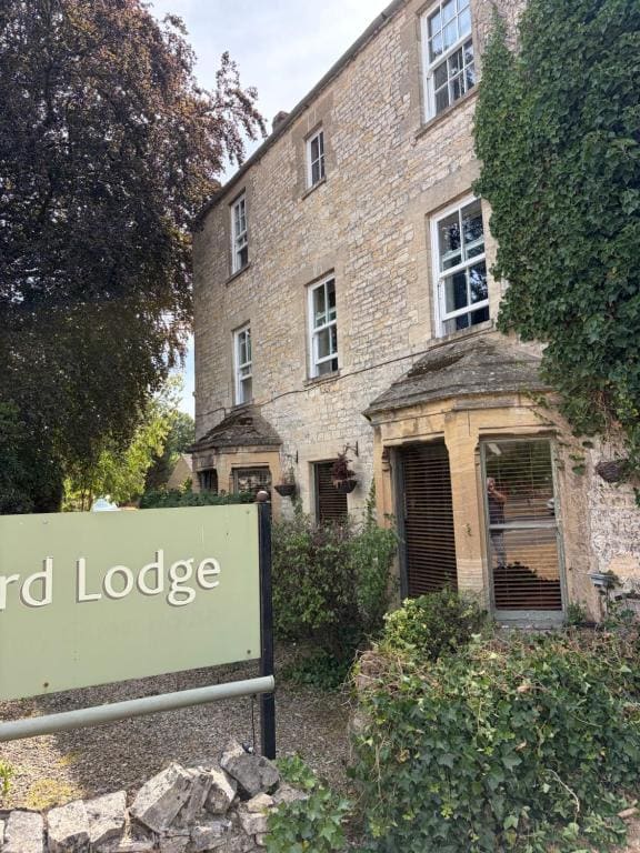 Burford Lodge - Adults only - View 5