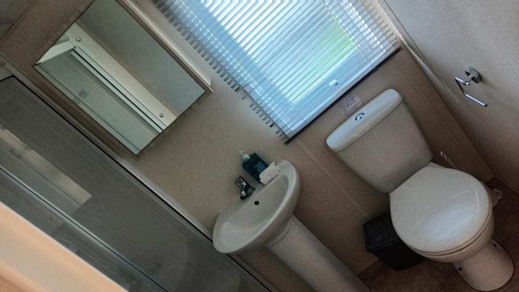 Butlins minehead caravan 120 River cove passes included - View 3