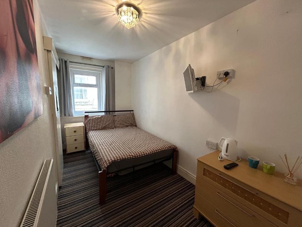 Cadeby Lodge - View 6