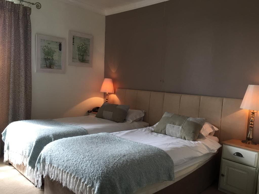 Castle Lodge Hotel - View 2