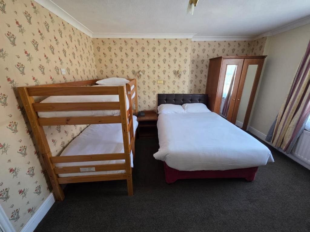 Castle Hotel Tamworth - View 7
