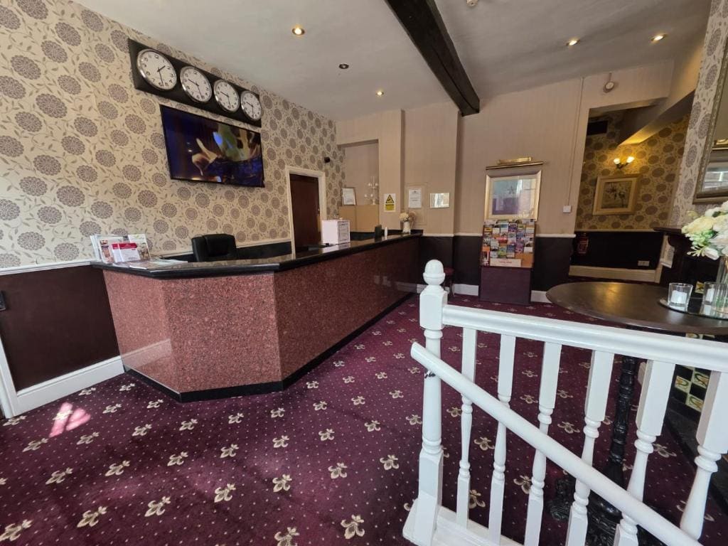Castle Hotel Tamworth - View 5