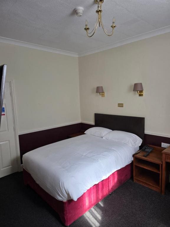 Castle Hotel Tamworth - View 2