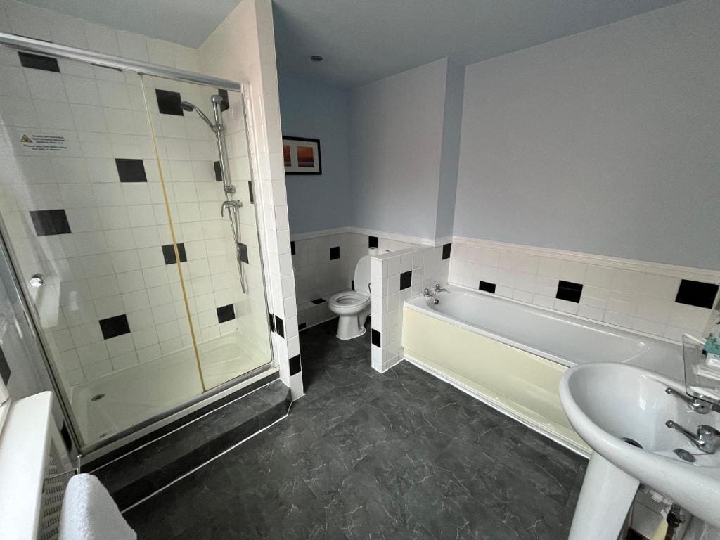 Castle Hotel Tamworth - View 6