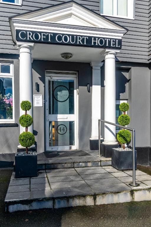 Croft Court Hotel Free Parking - Main view