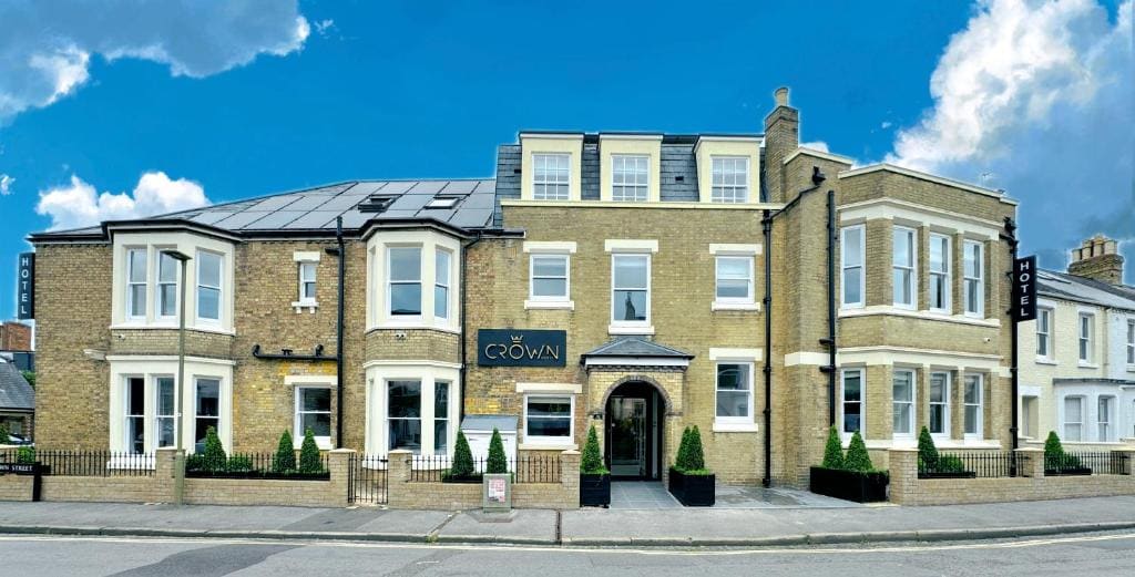 Crown Hotel - Main view