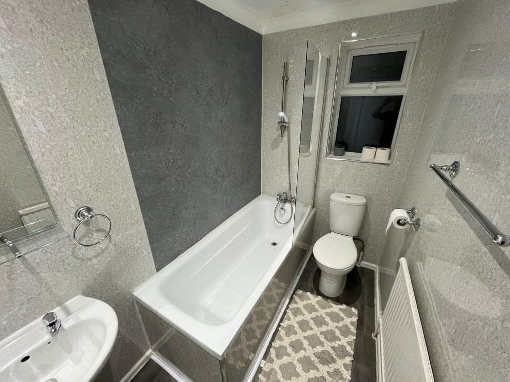 White Rose Hotel & Restaurant - Leeds - View 3