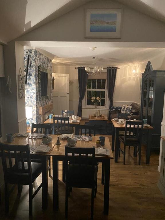 Downsfield Bed and Breakfast - View 6