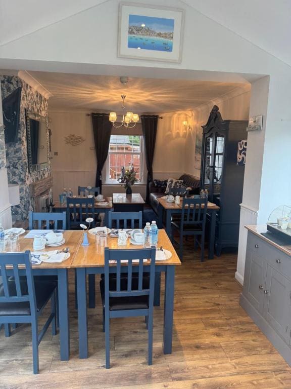 Downsfield Bed and Breakfast - View 3