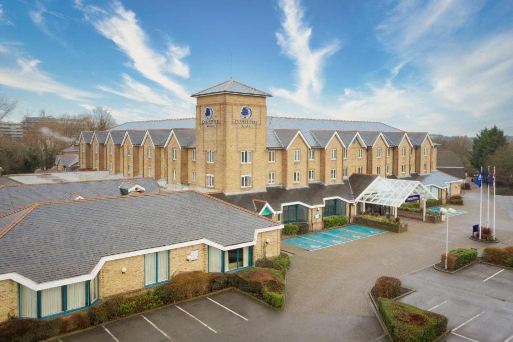DoubleTree by Hilton London Elstree - Main view