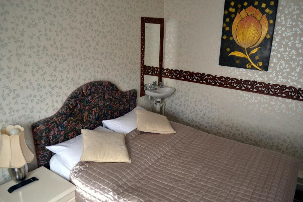 Ely Guest House - View 6