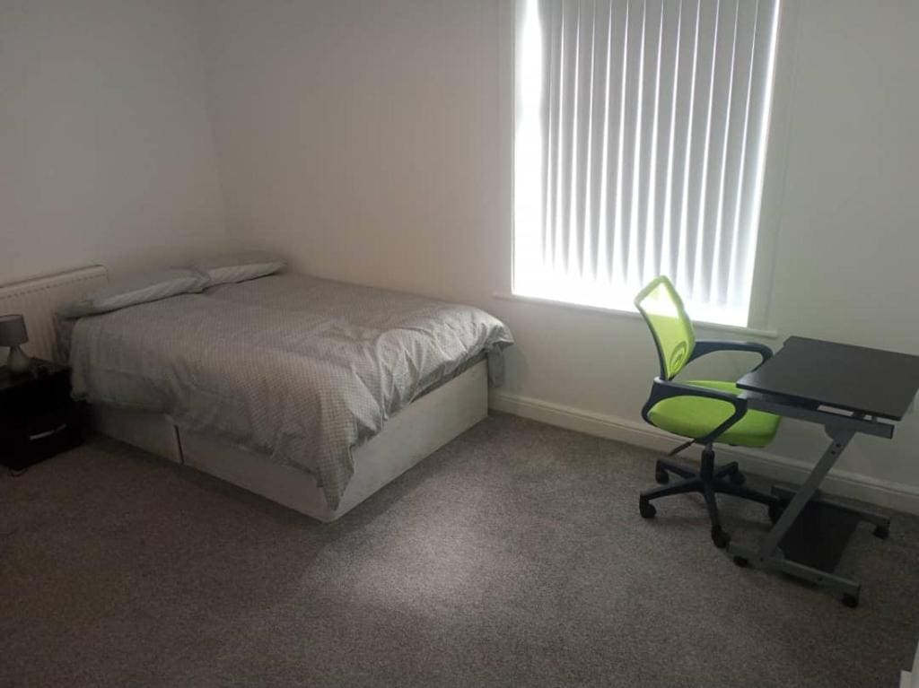 Ensuite Double-bed - View 5