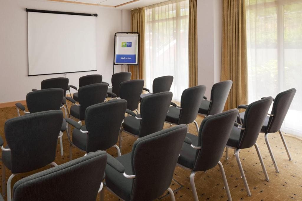 Holiday Inn Express Birmingham Redditch by IHG - View 4