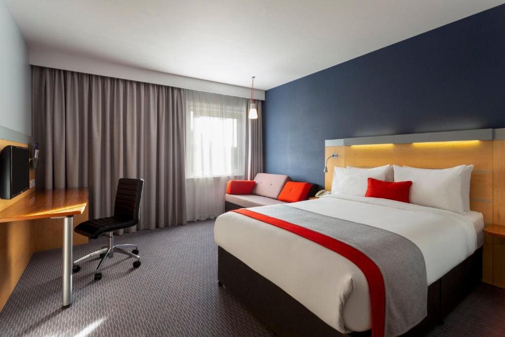 Holiday Inn Express Birmingham Redditch by IHG - View 2