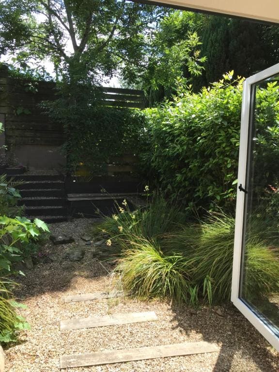 Peaceful Scandi Garden room - View 5