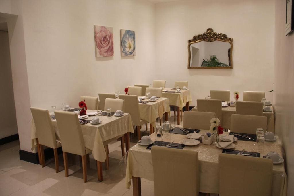 OYO Firs Lodge London Heathrow - View 3