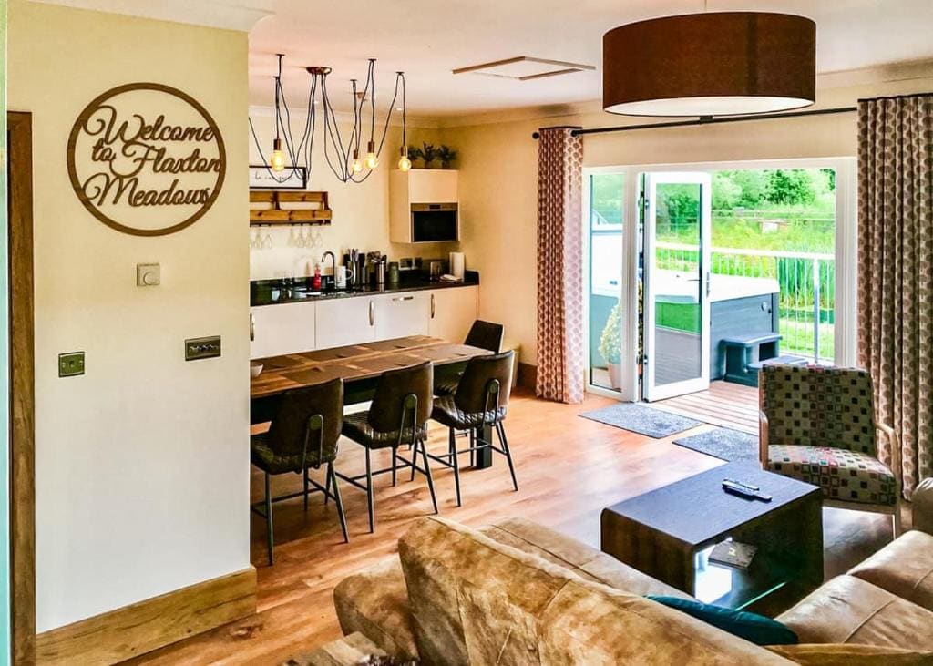 Flaxton Meadows Luxury Lodges - View 4