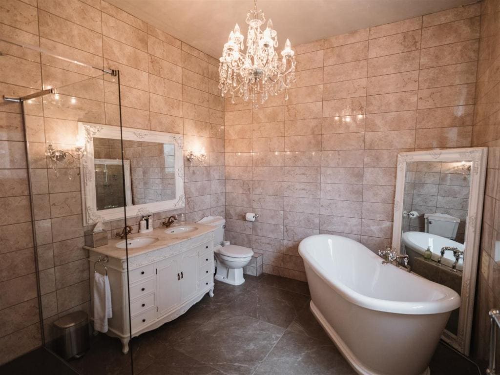 Glewstone Court Country House Hotel - View 7