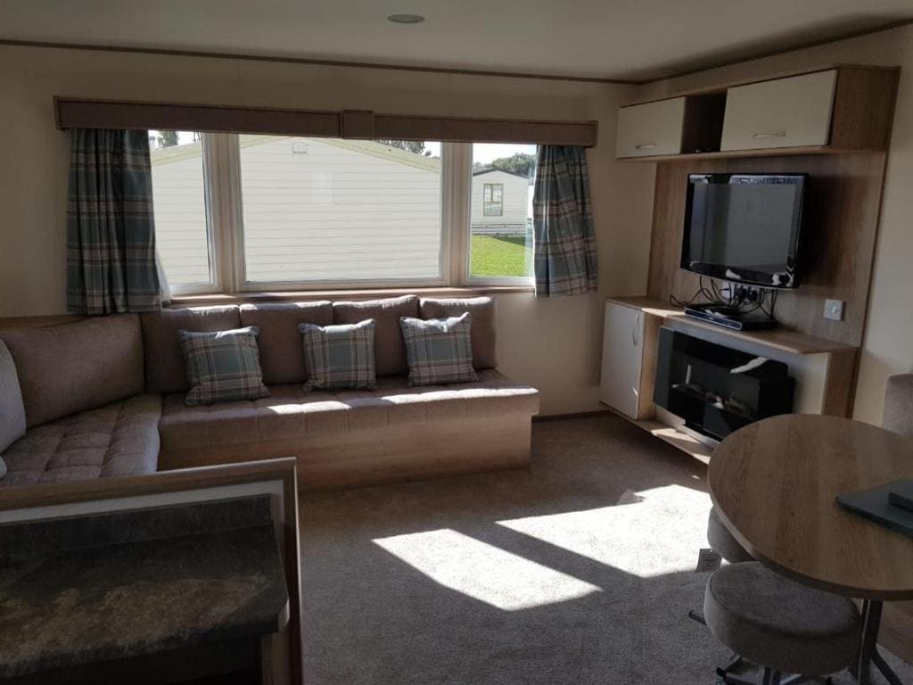 Gold Plus Caravan - View 6