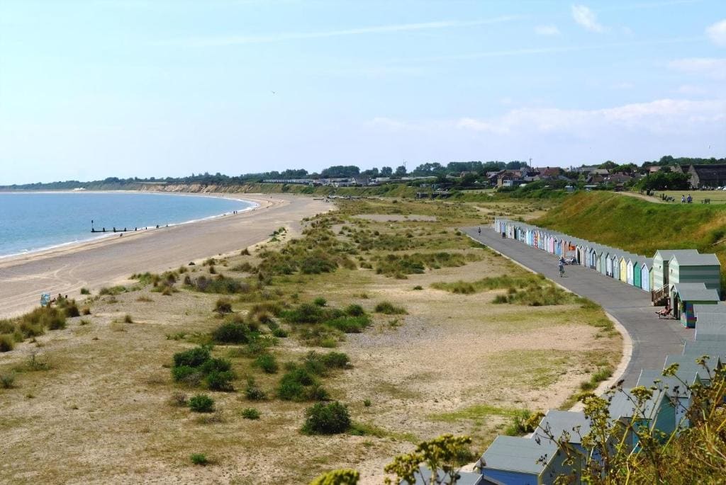 Great 6 Berth Caravan By The Beach In Suffolk - View 5