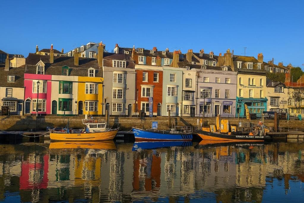 Great Georges Central Weymouth Beach - Main view