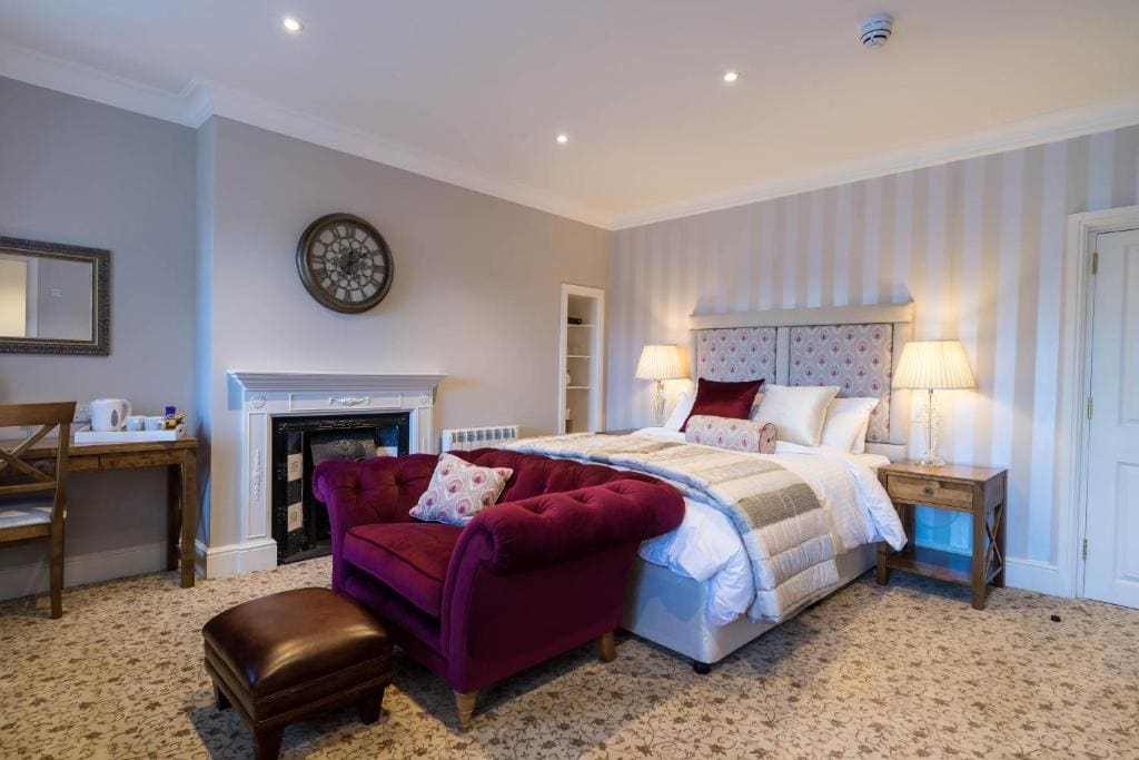 Greyhound Inn Wilton - View 2
