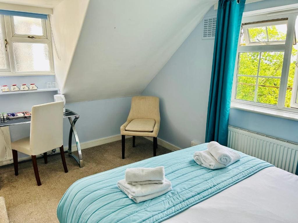 Guestling Hall Hotel - View 7