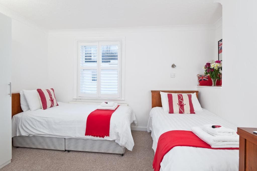 Hamptons Brighton - View 5