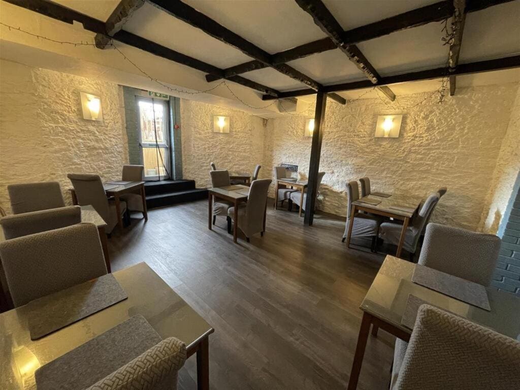 Heathcliff House B&B Exclusively for Adults large carpark - View 2