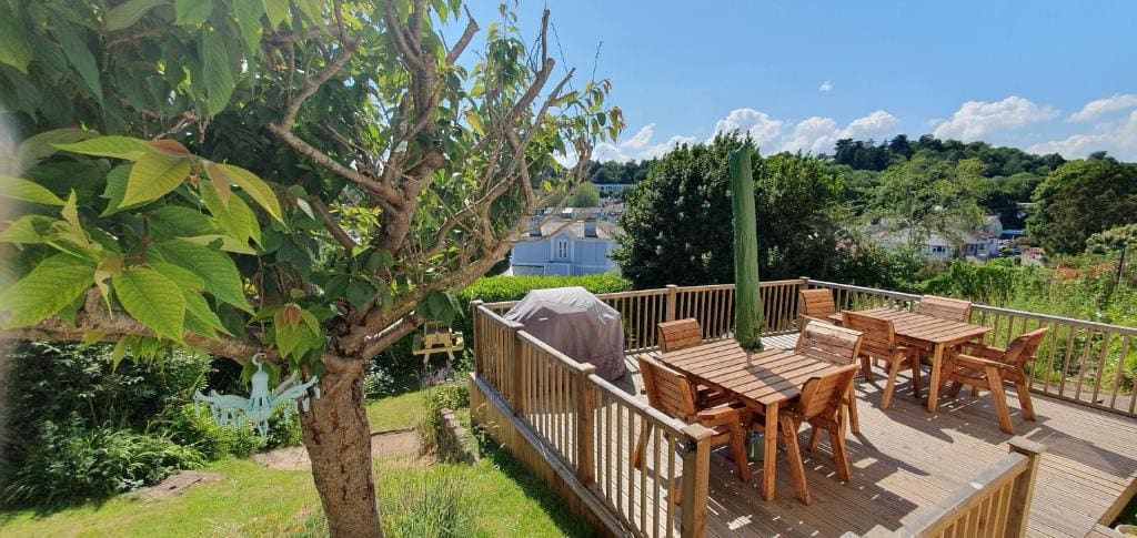 Heathcliff House B&B Exclusively for Adults large carpark - View 5