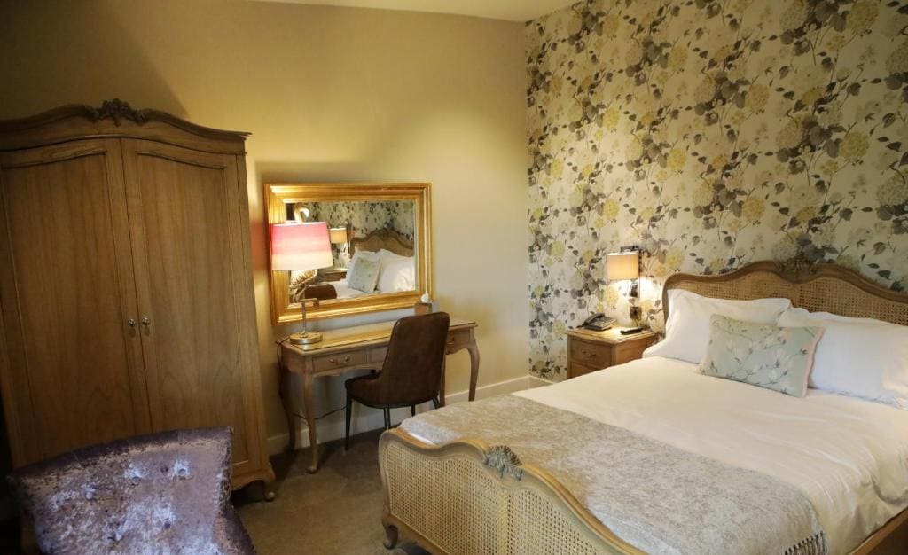 Heather Glen Country House - View 5
