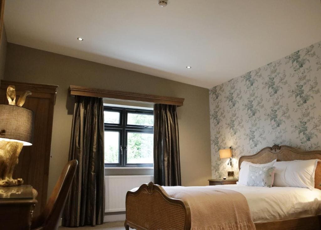 Heather Glen Country House - View 2