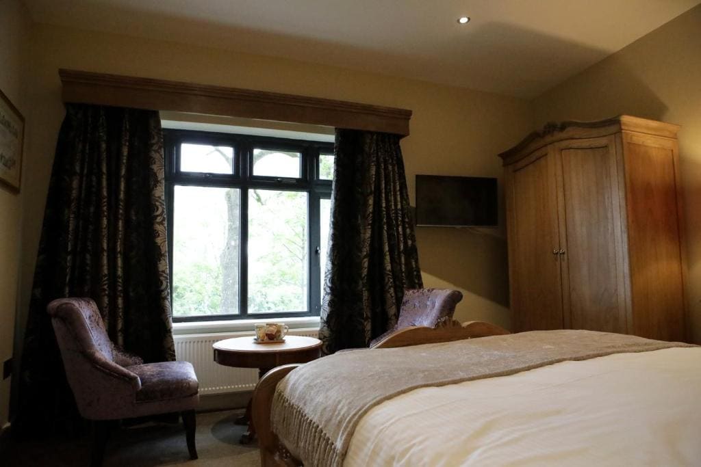 Heather Glen Country House - View 6